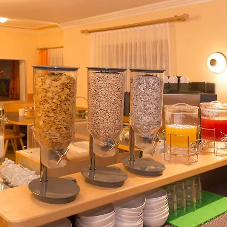 Vandrerhjem Eibinghof & Swim *