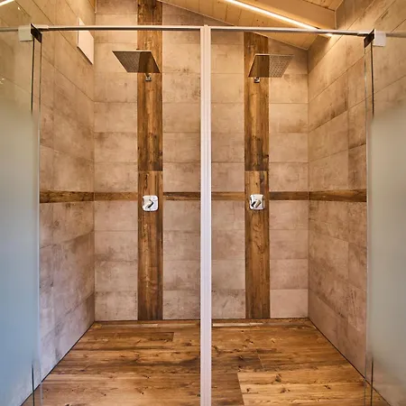 Eibinghof & Swim ホステル