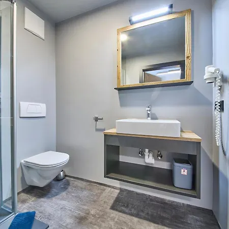 Eibinghof & Swim * ザールバッハ・ヒンターグレム