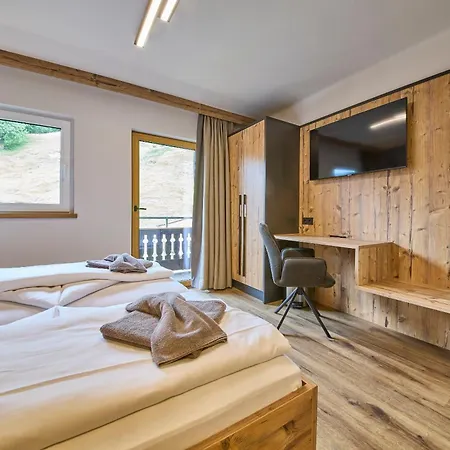 Eibinghof & Swim * ザールバッハ・ヒンターグレム