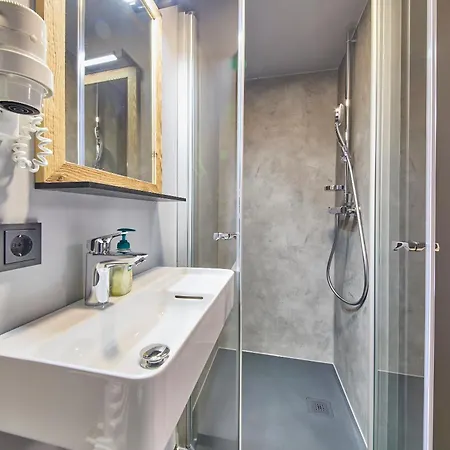 Eibinghof & Swim Vandrerhjem *