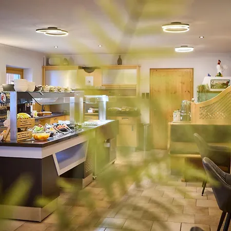 ホステル Eibinghof & Swim *