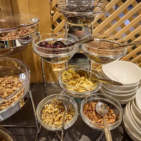 Eibinghof & Swim ザールバッハ・ヒンターグレム