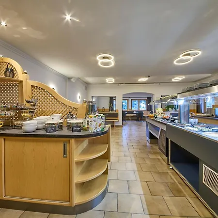 ホステル Eibinghof & Swim ザールバッハ・ヒンターグレム