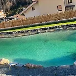 Eibinghof & Swim Hostel *
