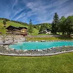 Eibinghof & Swim Hostel *