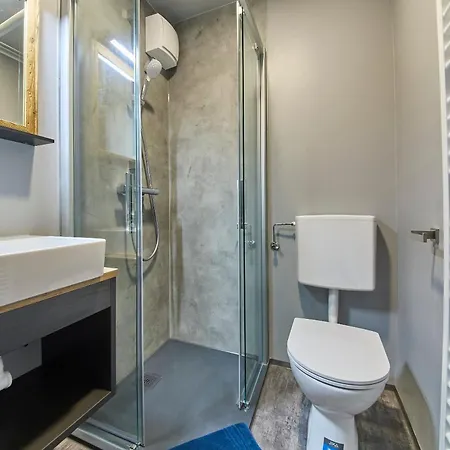 Eibinghof & Swim Hostel *