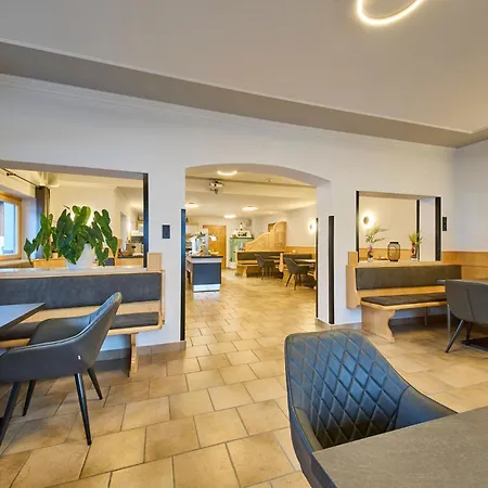 Eibinghof & Swim Hostel *