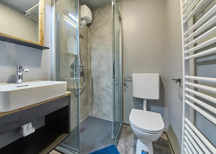 Eibinghof & Swim ホステル *