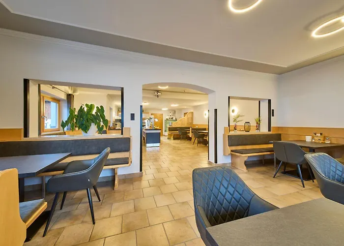 Eibinghof & Swim ホステル *